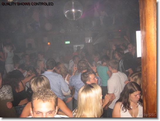 barbecue disco girls frankfurt_0000010.jpg